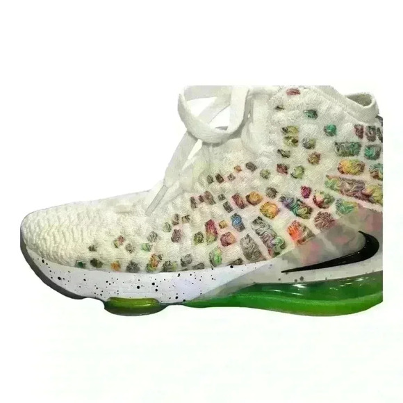 Size 5Y - Nike LeBron 17 Air Command Force - Picture 12 of 15